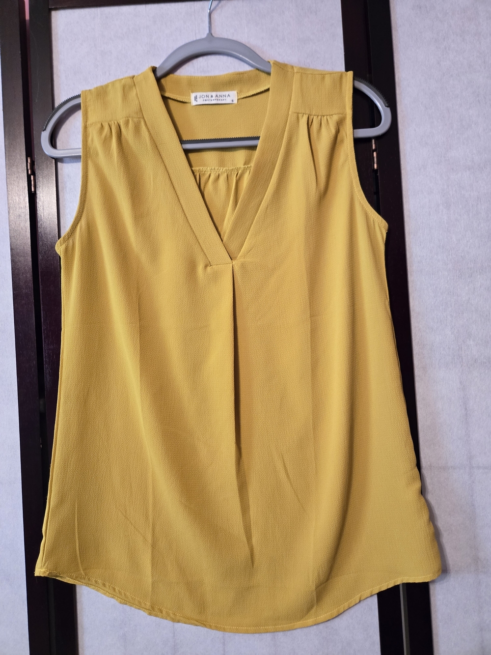 Jon & Anna Mustard V-Neck Sleeveless Blouse Small